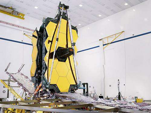 NASA menyelesaikan proyek James Webb Space Telescope.