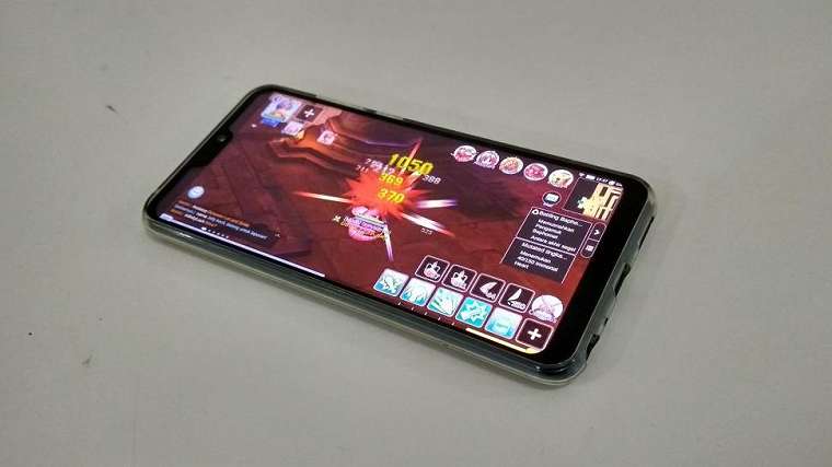 Asus ZenFone Max Pro M2 untuk bermain game. (/Agung Pratnyawan)