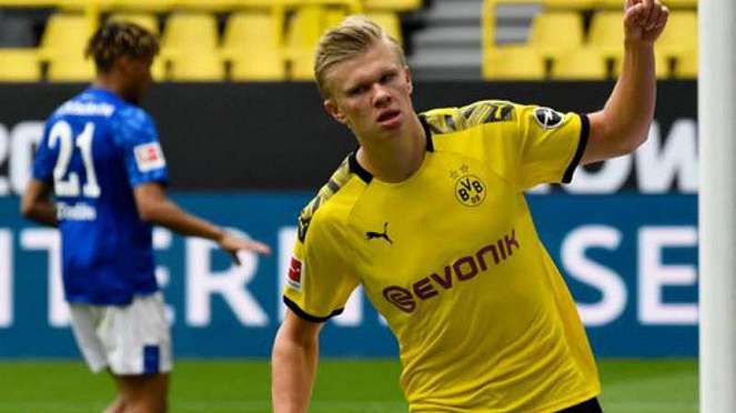 Bomber Borussia Dortmund, Erling Haaland dalam duel kontra Schalke